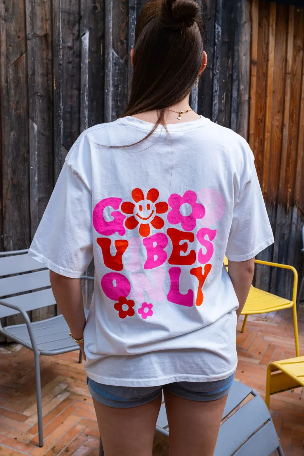T-shirt Good Vibes blanc