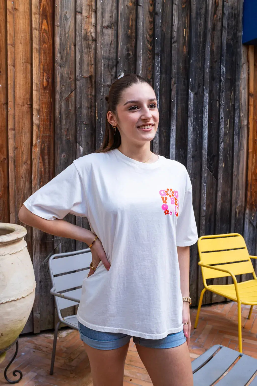 T-shirt Good Vibes blanc