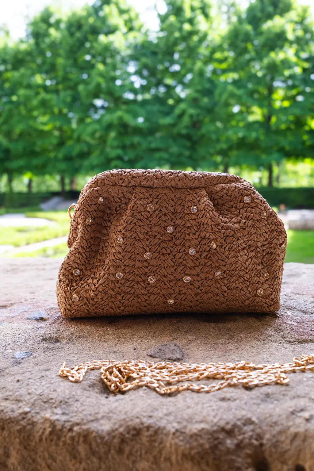 Pochette en fibre naturelle camel