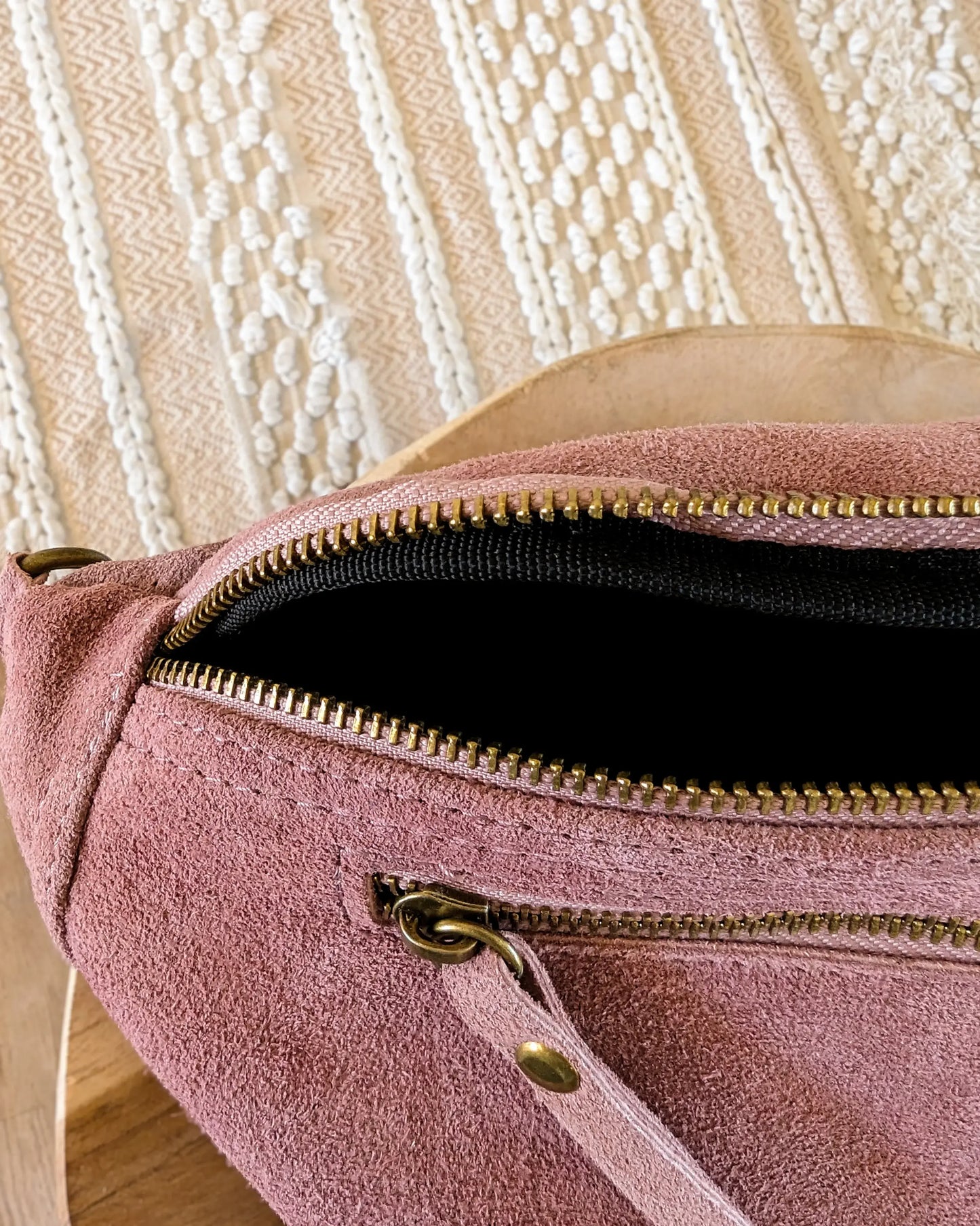 Sac banane en cuir velours - Hunter vieux rose