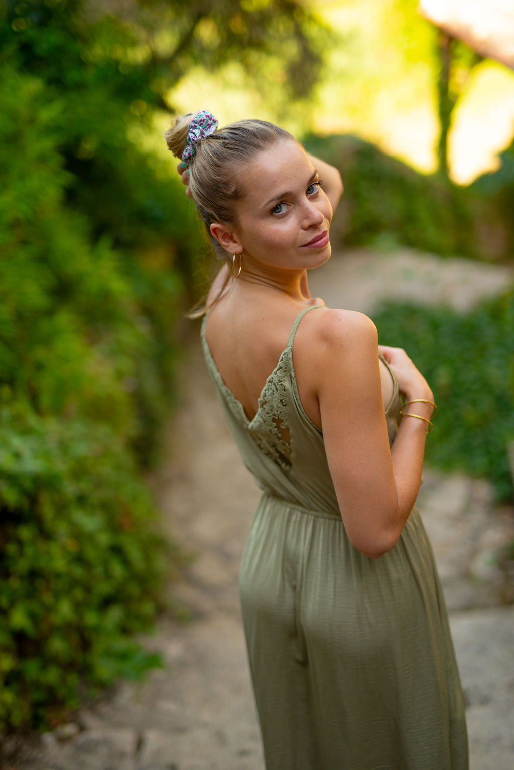 Robe Naomie kaki