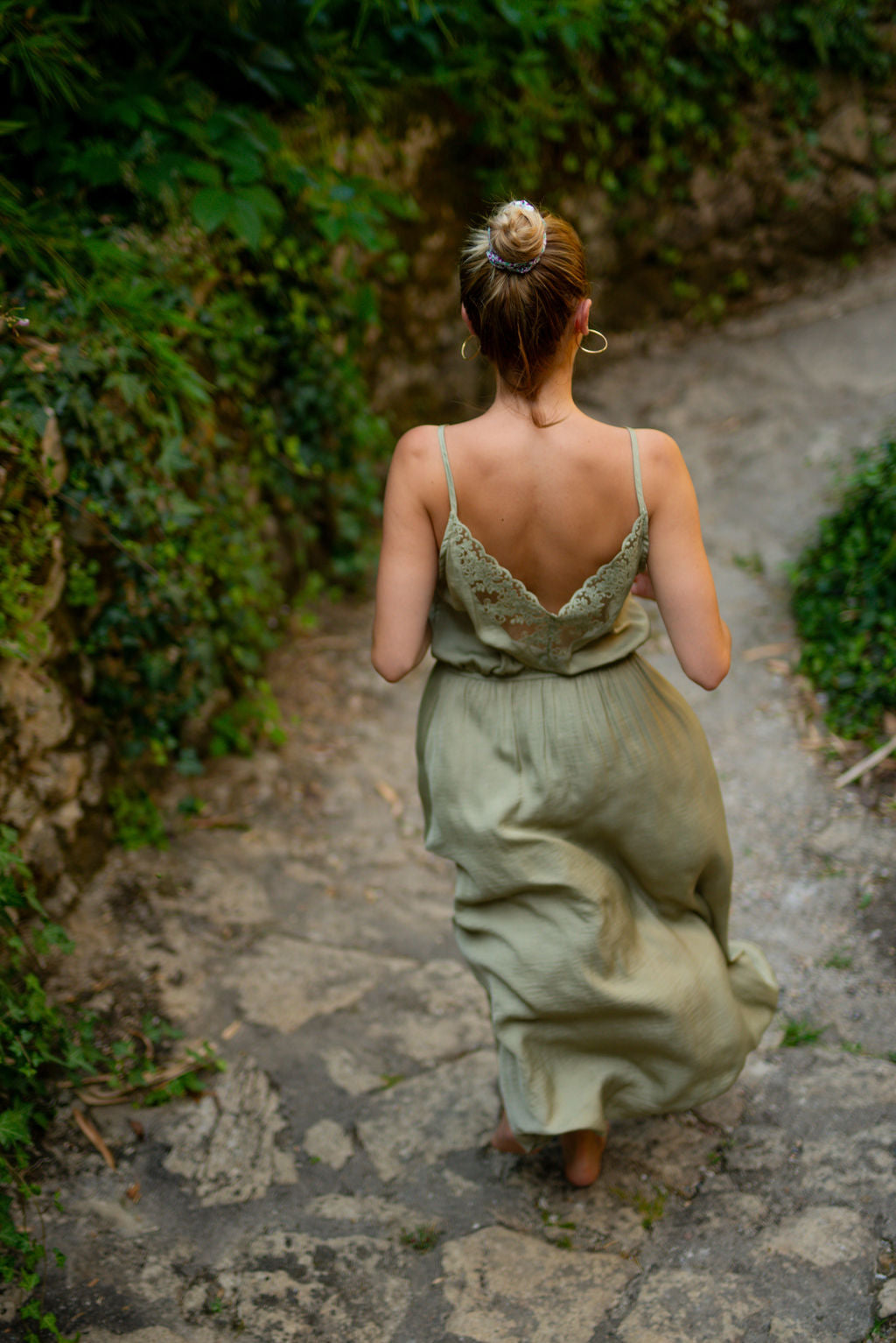 Robe Naomie kaki