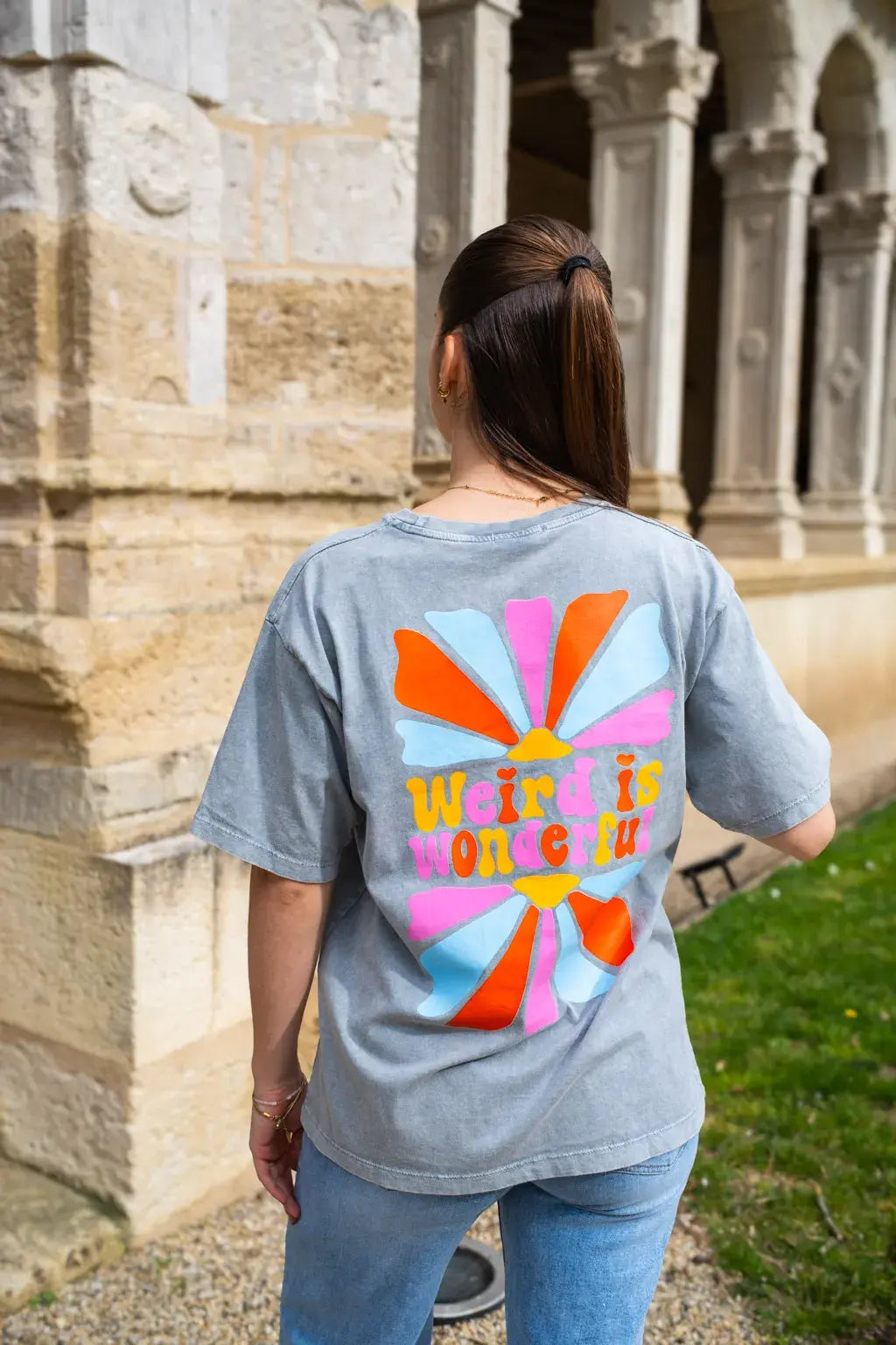 T-shirt Weird is wonderful