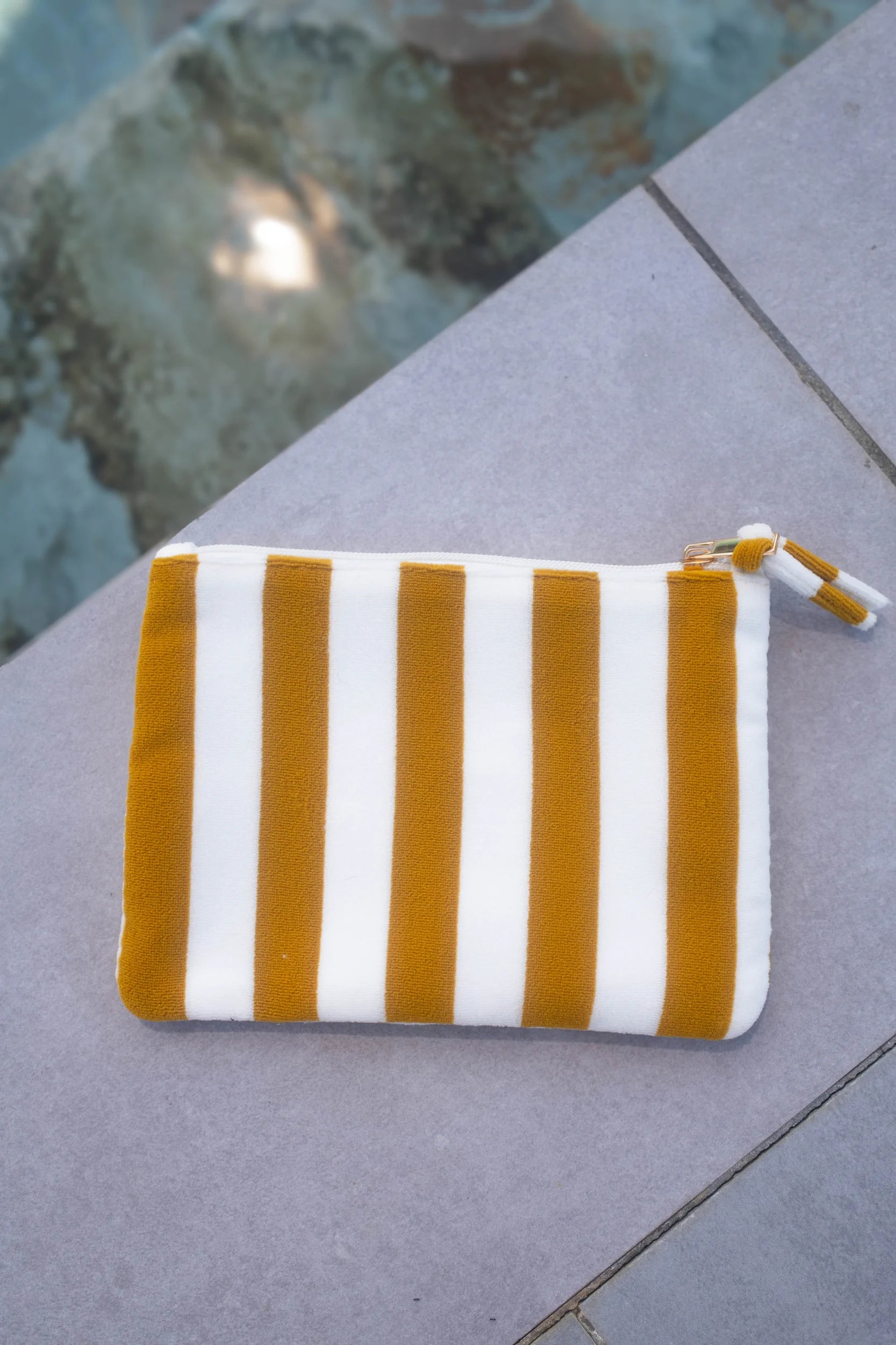 Pochette Petit bazar de maîtresse camel
