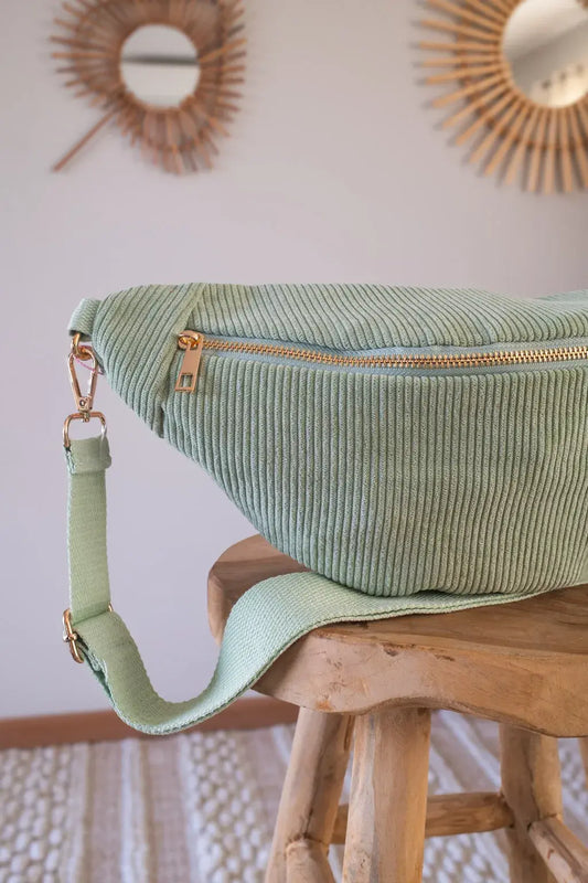 Sac banane en velours côtelé Ciao Boum - Masha vert d'eau