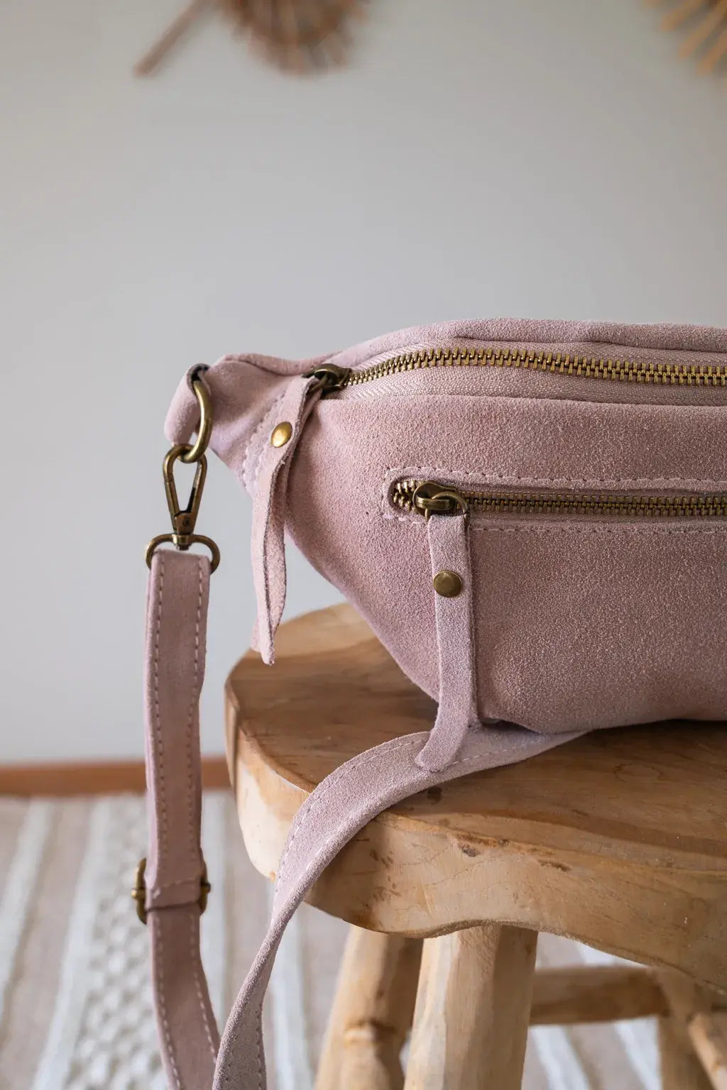 Sac banane en cuir velours - Hunter rose pâle