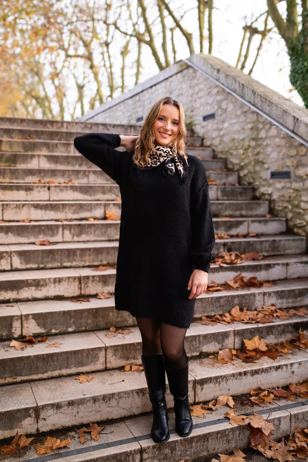 Robe pull Rachelle noire & son foulard