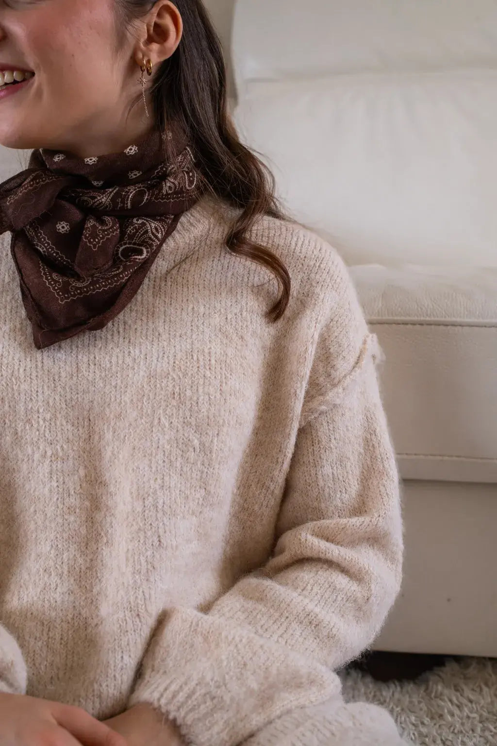 Robe pull Rachelle beige & son foulard