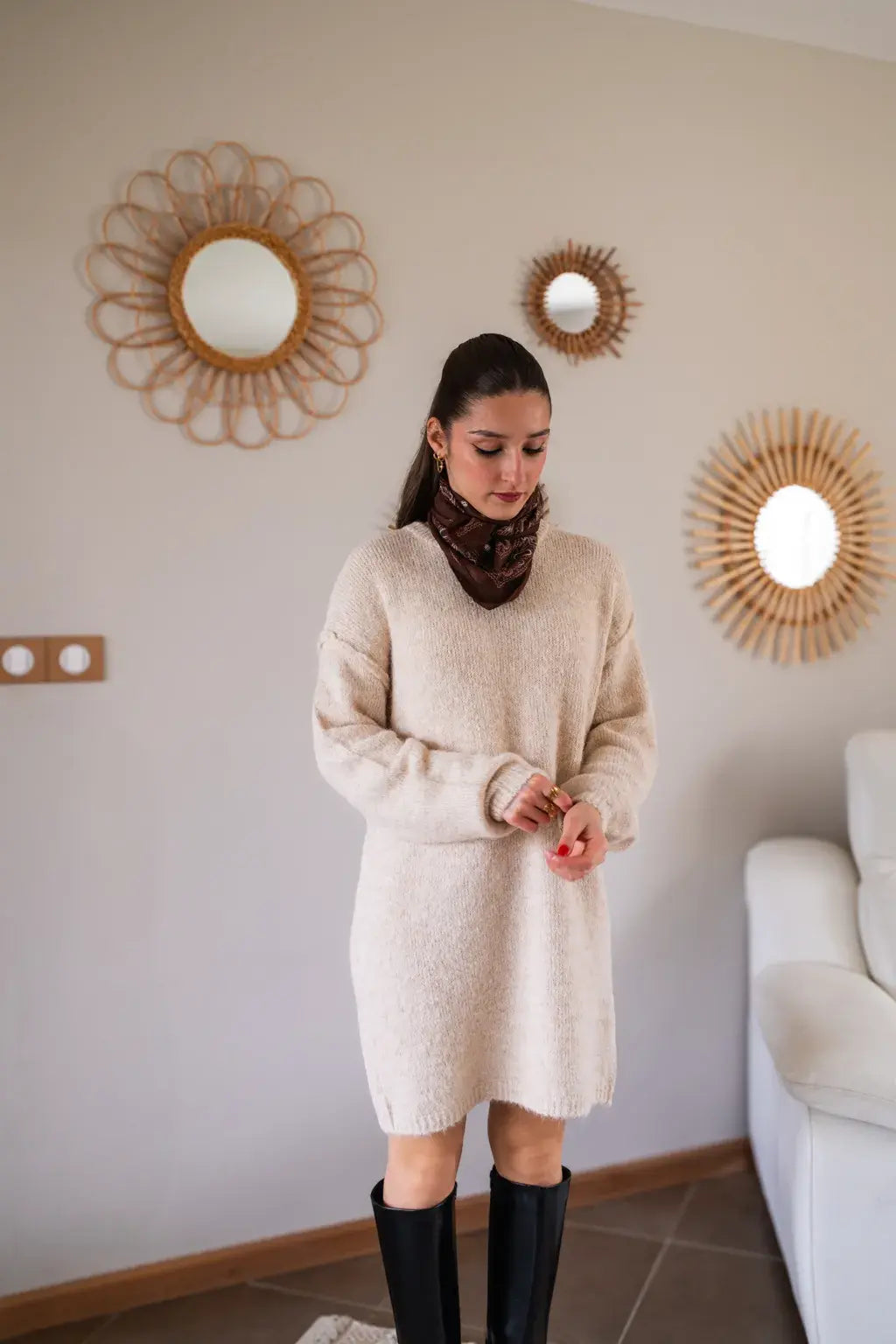 Robe pull Rachelle beige & son foulard