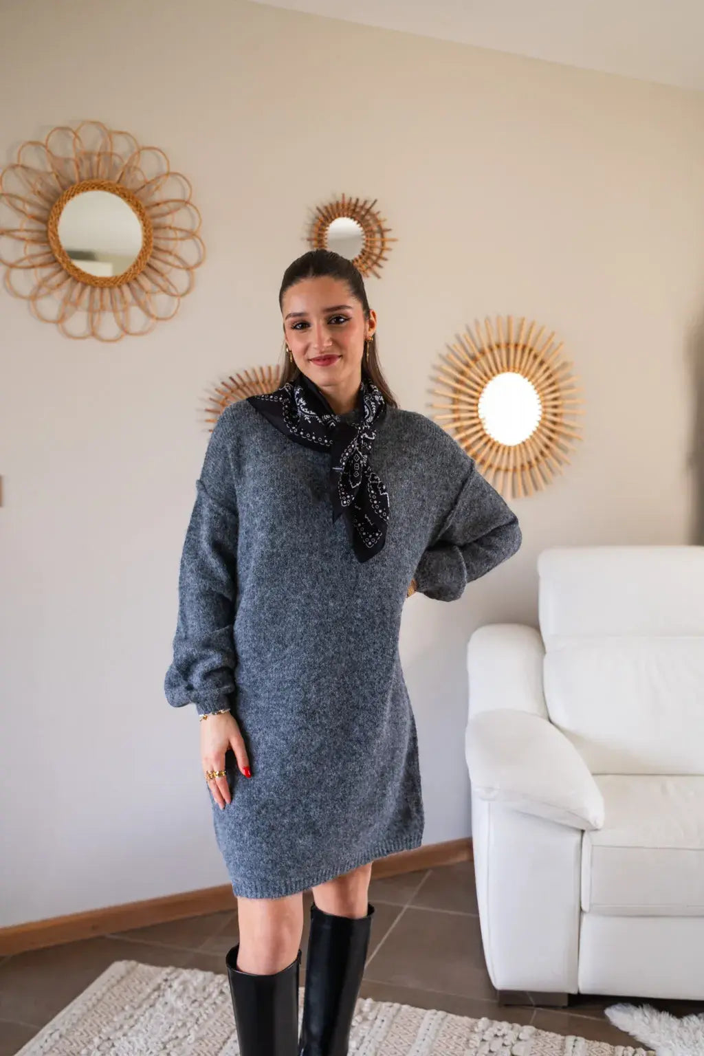 Robe pull Rachelle gris foncé & son foulard