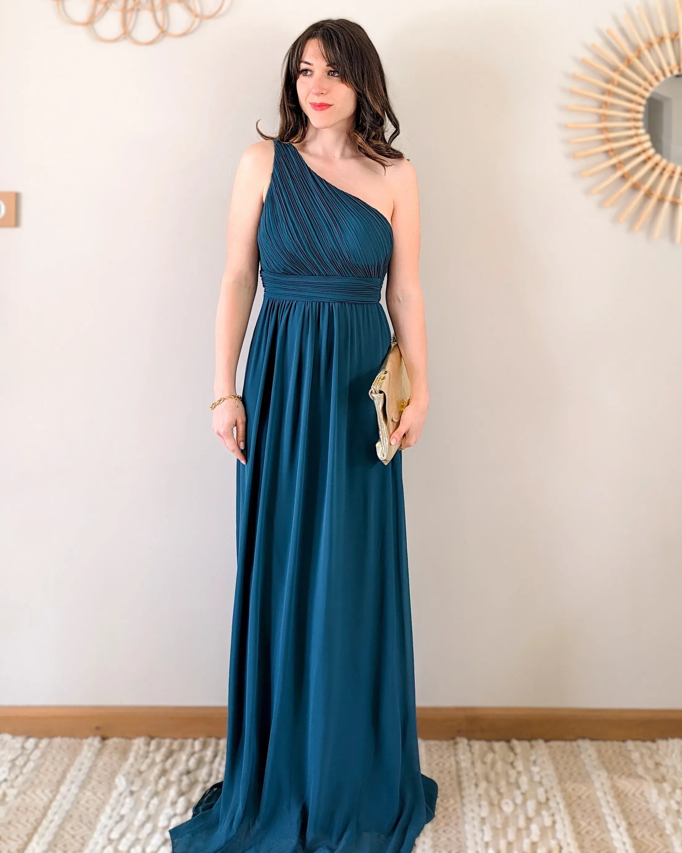 Robe longue verte - Romane
