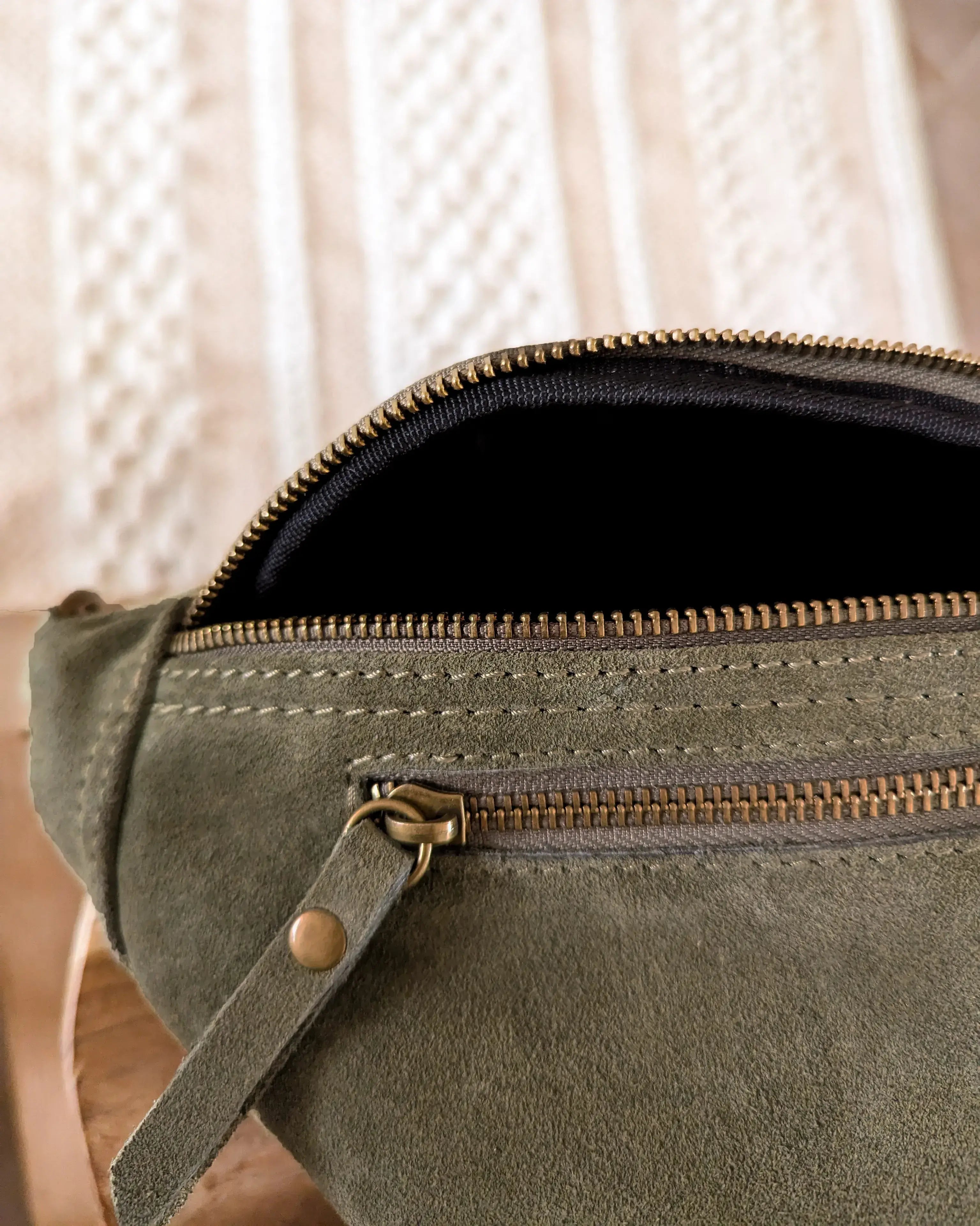 Sac banane en cuir velours - Hunter kaki