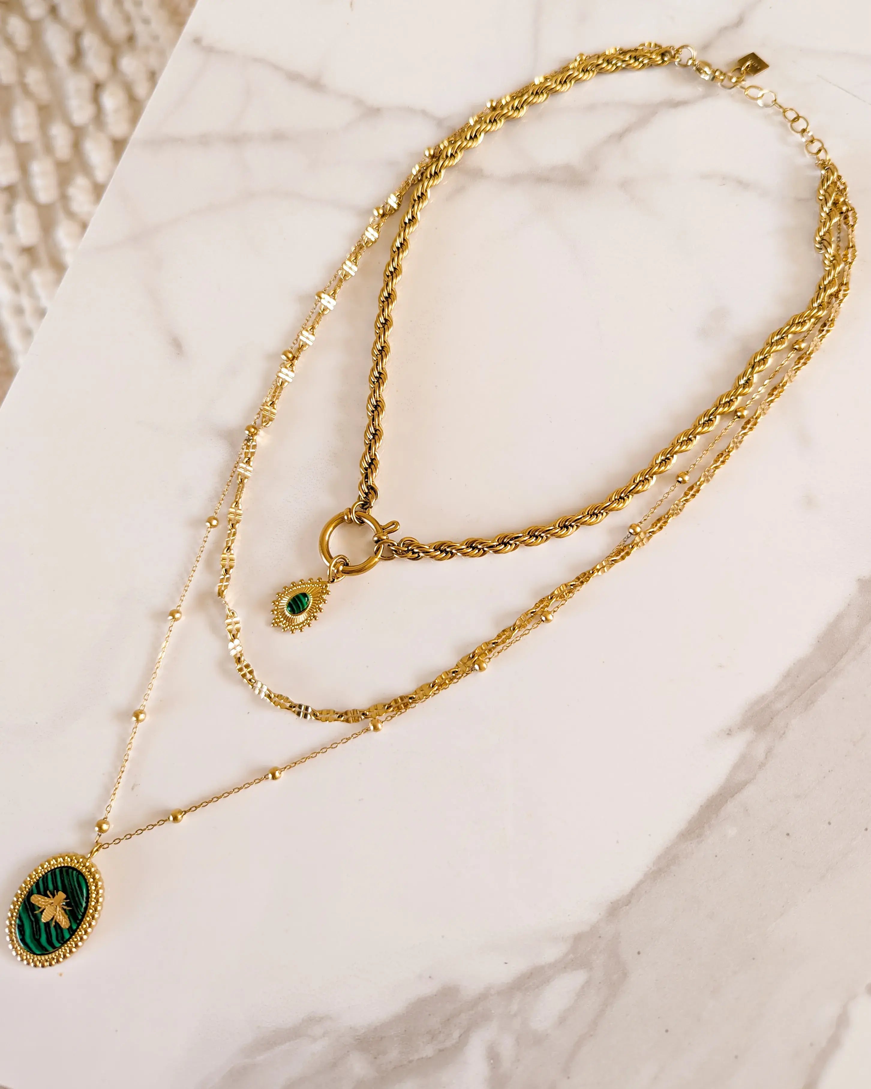 Collier multi rangs vert doré - Abeille