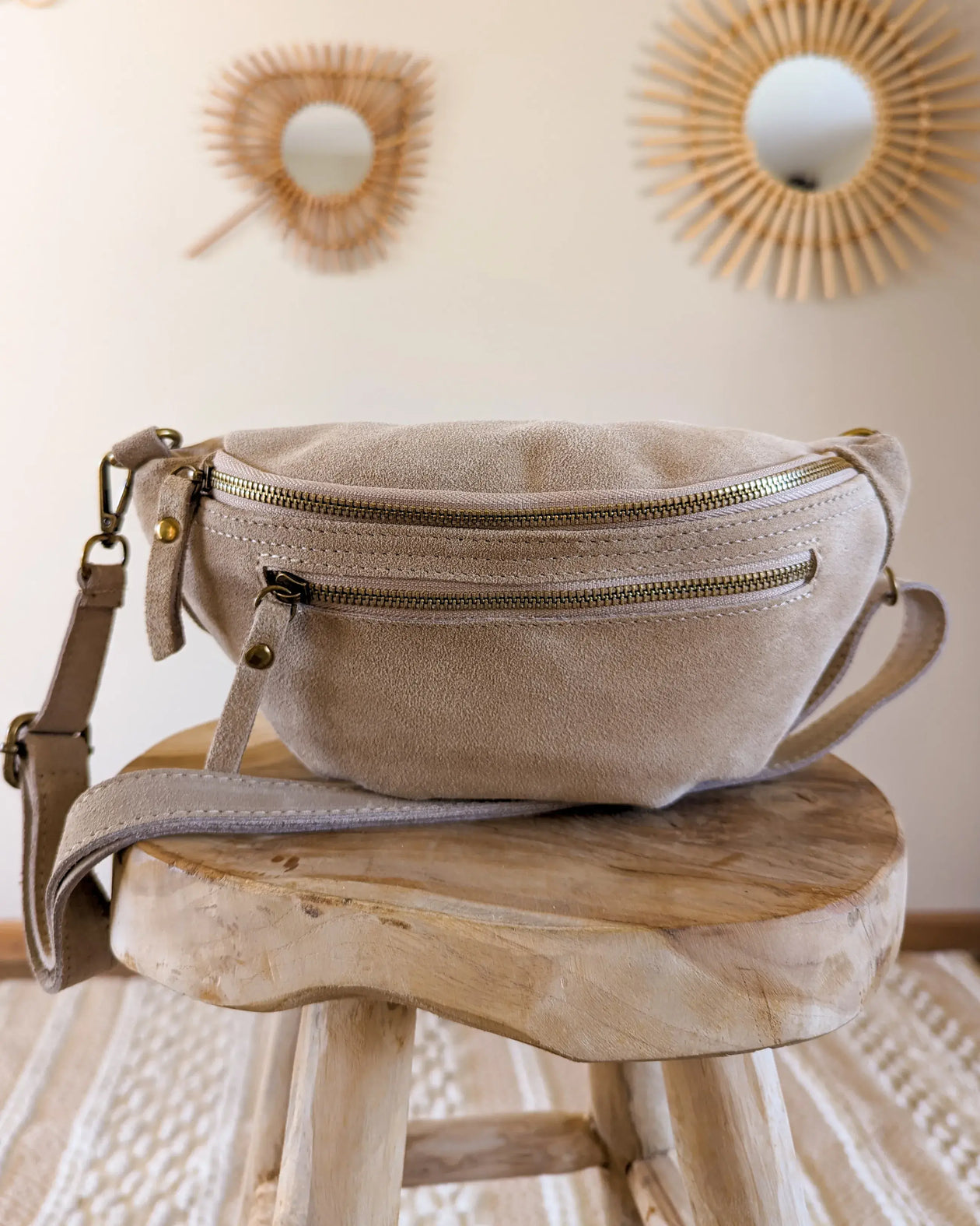 Sac banane en cuir velours Hunter beige – Garochic