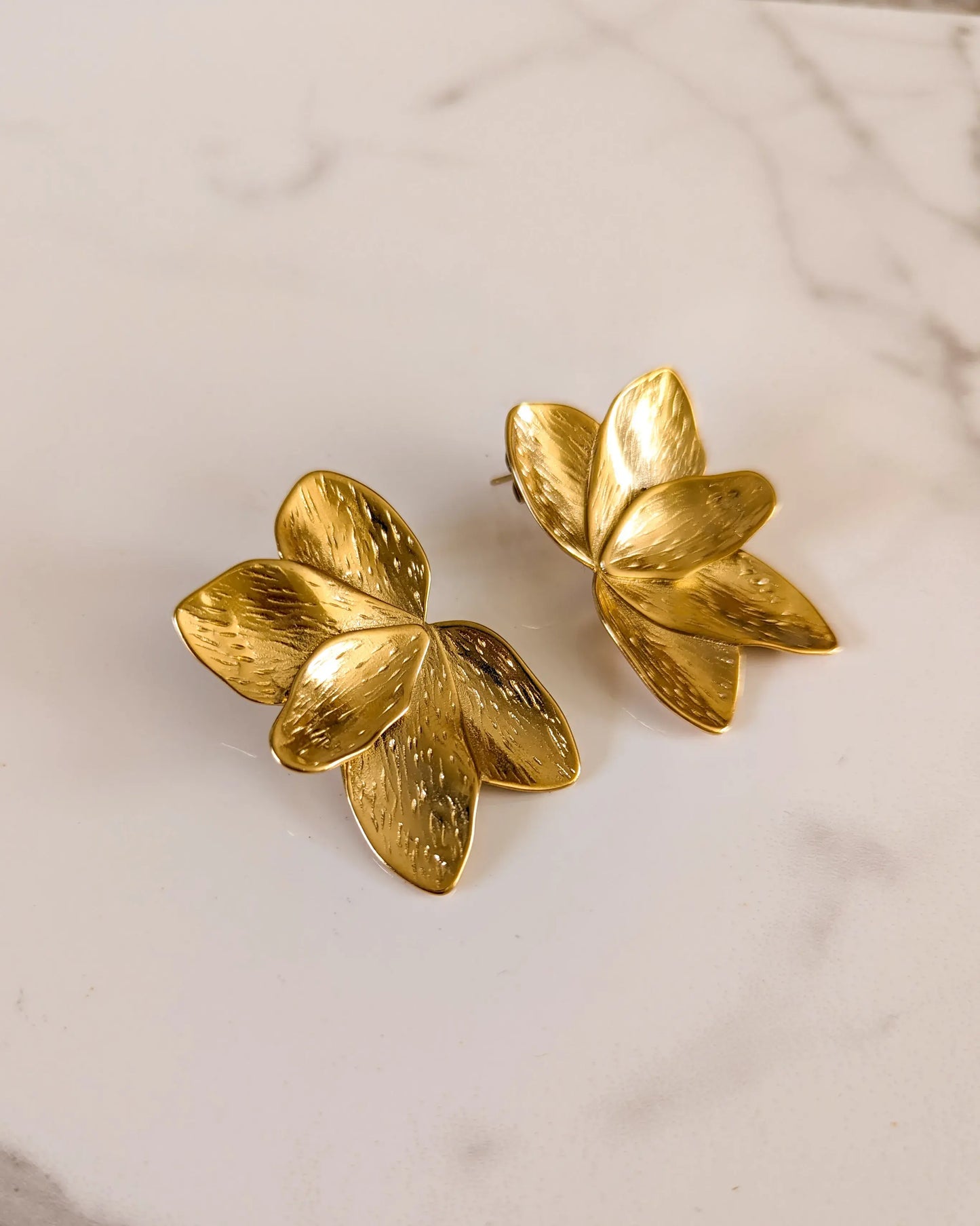 Boucles d'oreilles dorées - Fleurs