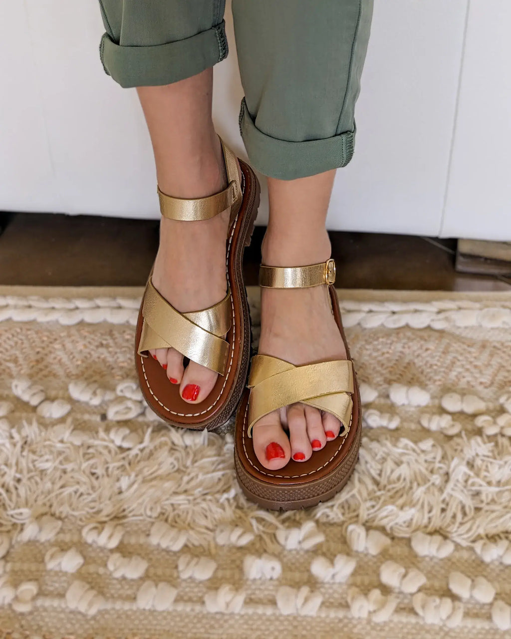 Sandales croisées dorées - Capri